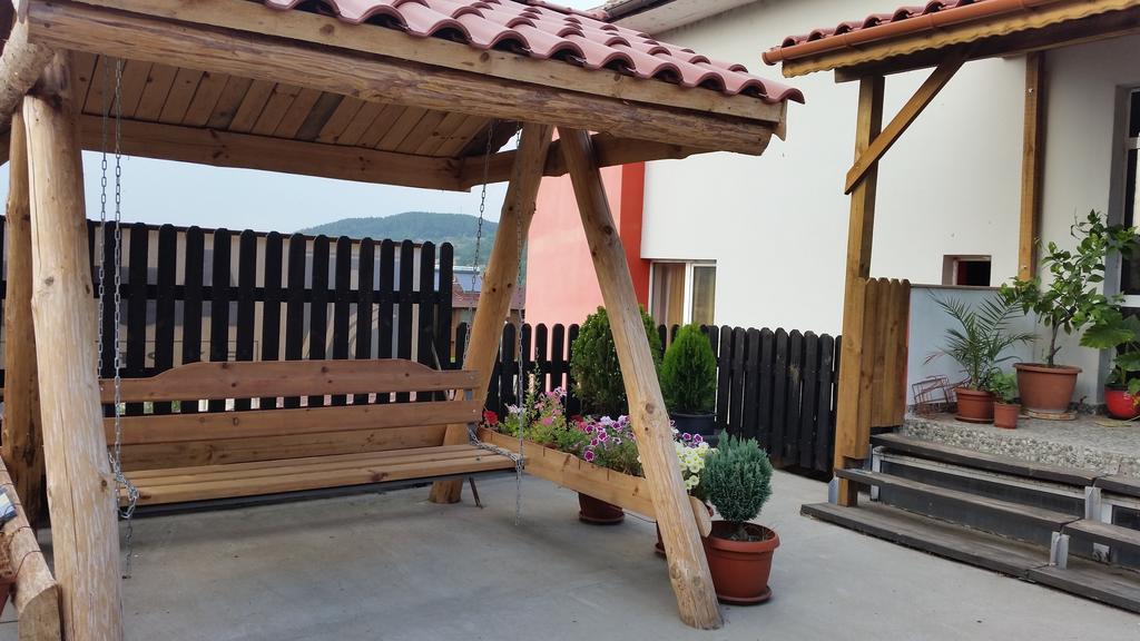 Guest House Chinar 08 Kirkovo  Bagian luar foto